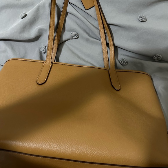 Coach tote in MINT condition - Picture 7 of 9